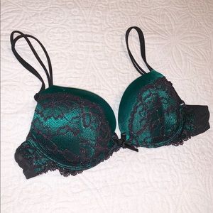 Victoria’s Secret Bombshell bra 32AA Green